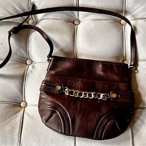 Etienne Brown Leather Shoulder Bag chain detail